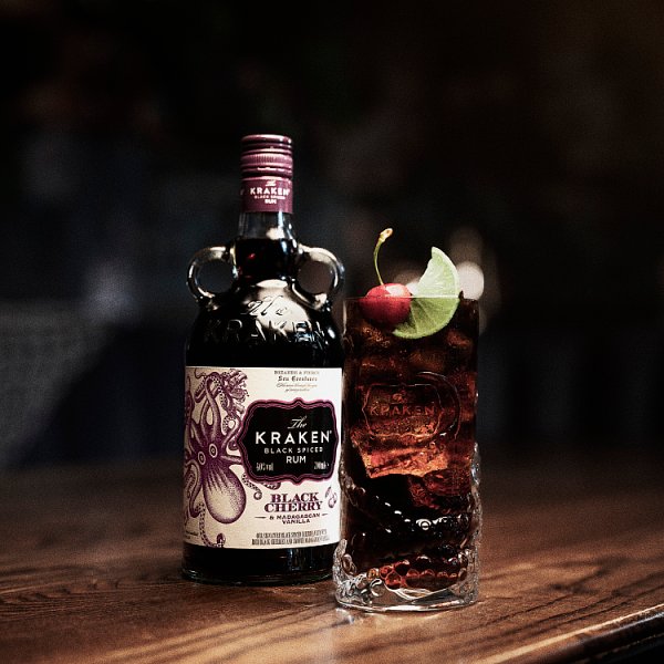 The Kraken Black Spiced Rum Black Cherry & Madagascan Vanilla 70cl – image 2