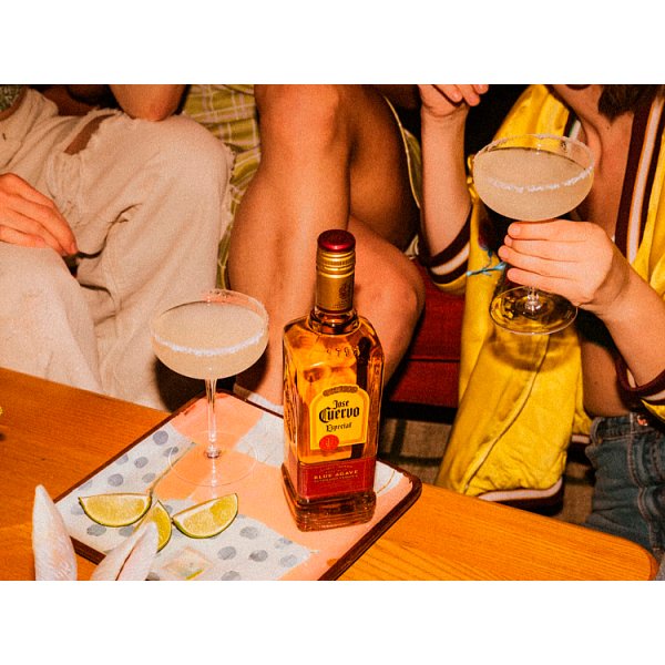 Jose Cuervo Especial Reposado Tequila 70cl Bottle – image 4