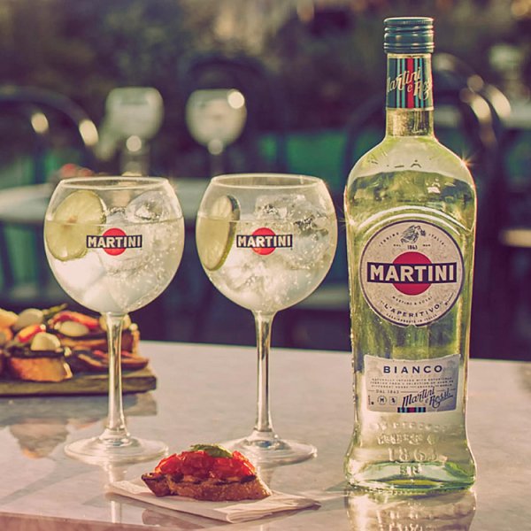 MARTINI Bianco Vermouth Aperitivo, 6 x 75cl Bottle – image 2